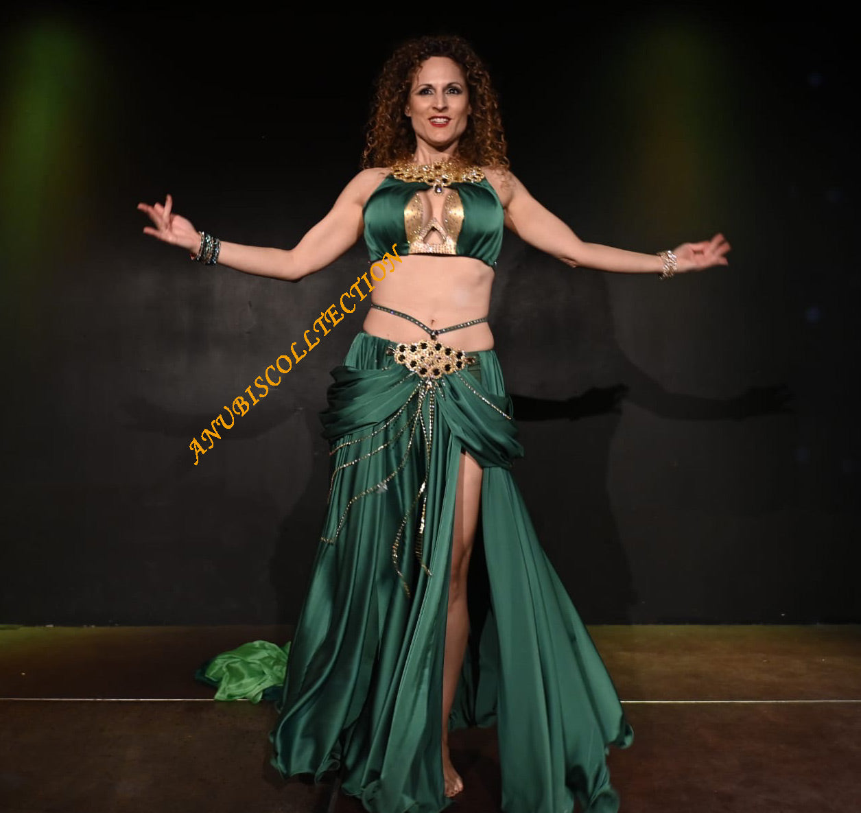 Traje Laura Abril.
