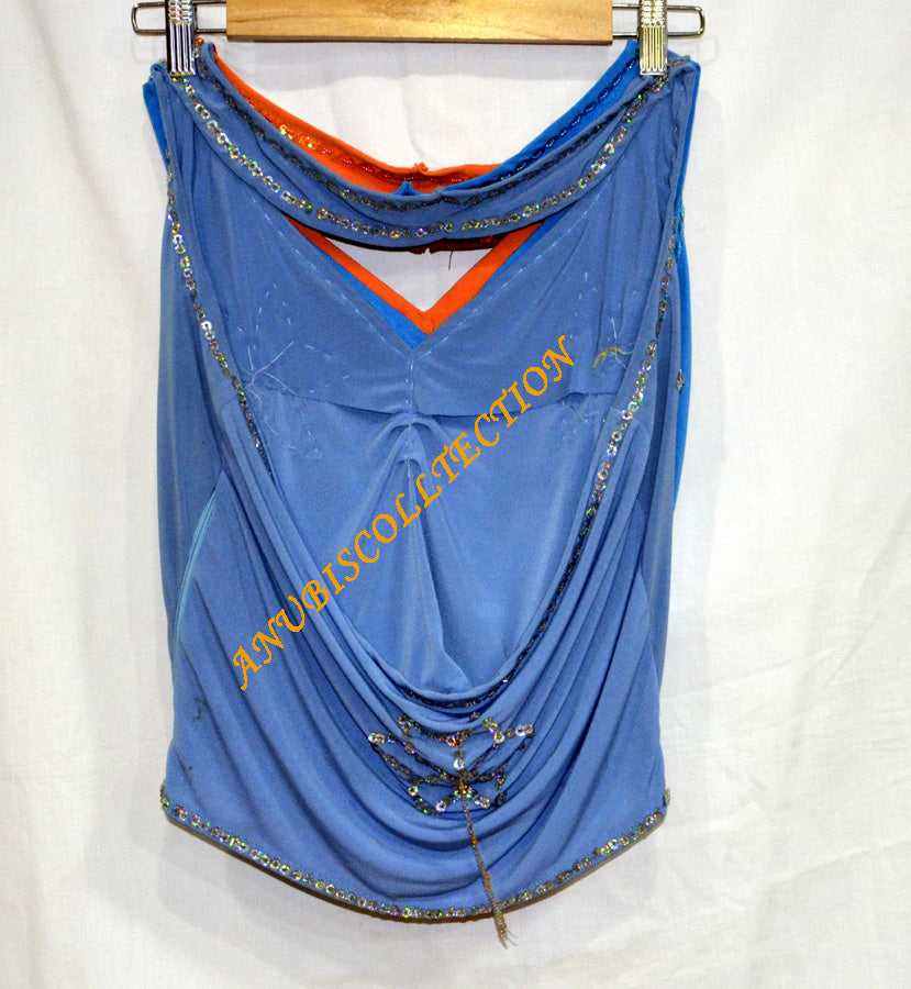 4 tops bordados X 49€