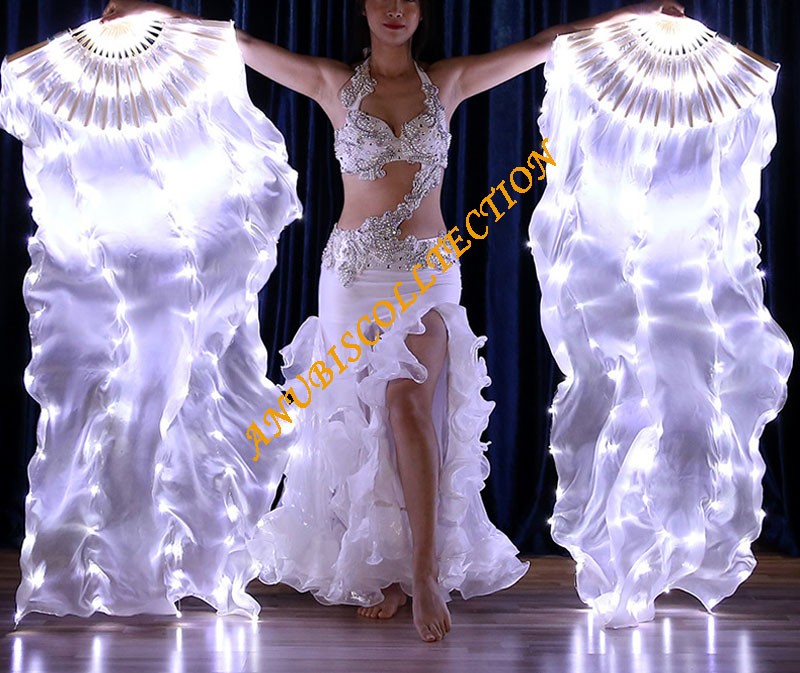 Abanicos blancos con led.
