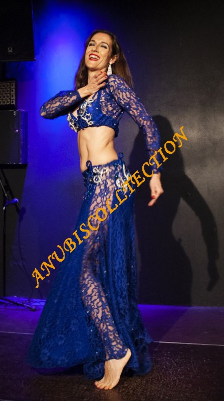 Traje Donia